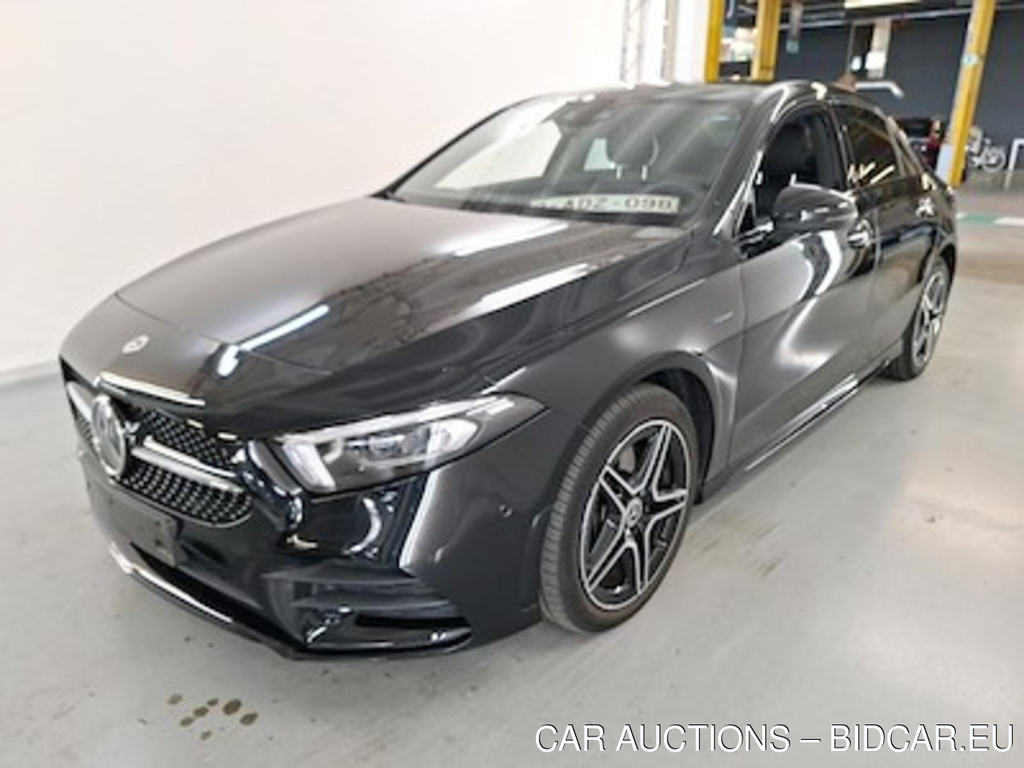 Mercedes-Benz A-class limousine 1.3 A 250 E BUSINESS SOLUTION DCT rnBusiness Solution AMG