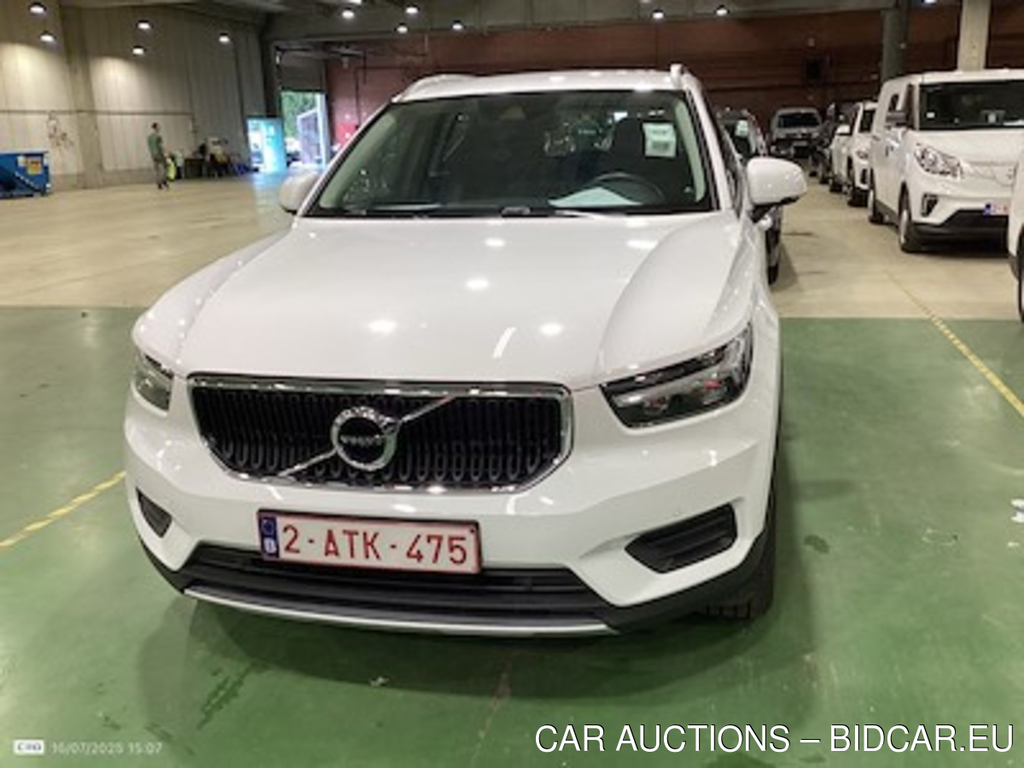 Volvo XC40 1.5 T2 MOMENTUM PRO