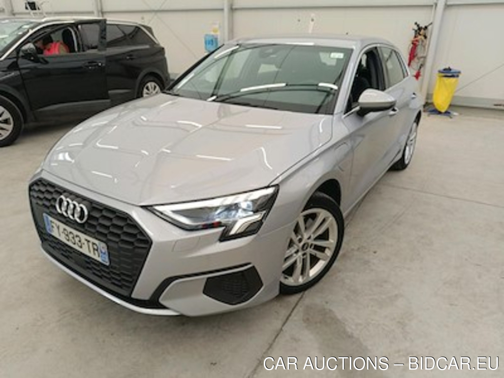 Audi A3 sportback A3 Sportback 40 TFSI e 204ch Business line S tronic 6