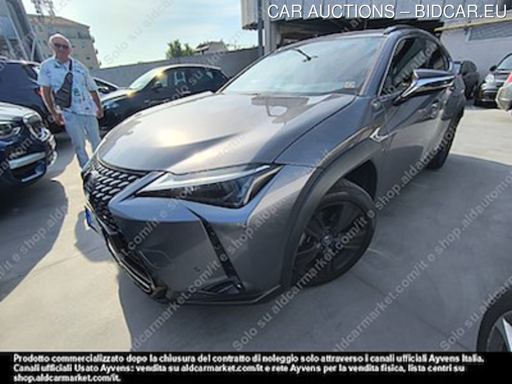 Lexus UX PC hybrid midnight edition -