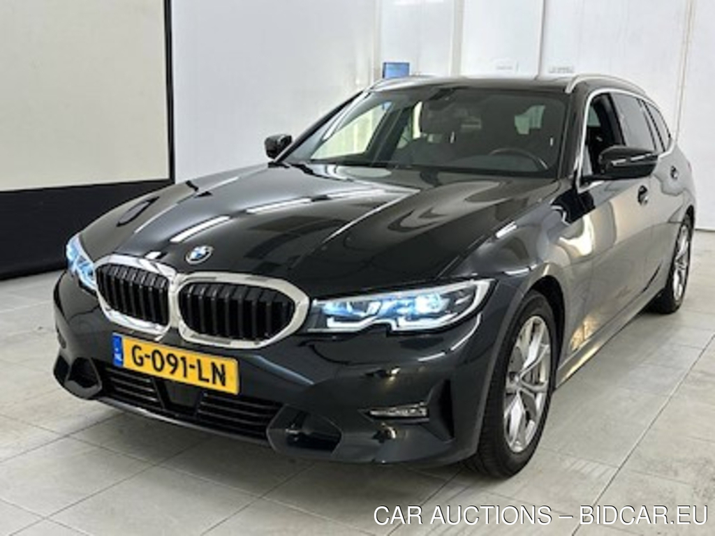 BMW 3-serie touring 330i 258pk Aut Introduction