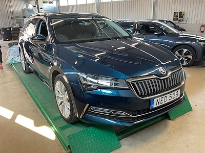 Skoda Superb iV Kombi 1.4 Plug-In Business Style Drag Paket