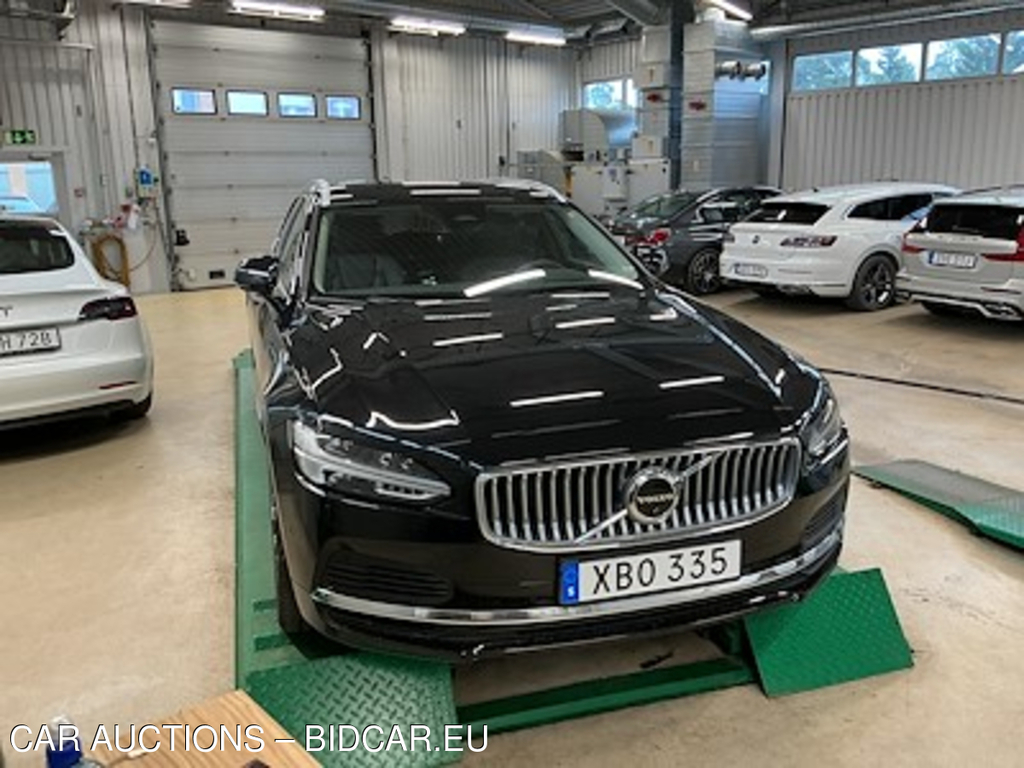 Volvo V90 T6 Recharge AWD Core Edition Ljus Skinn 360 Kamera