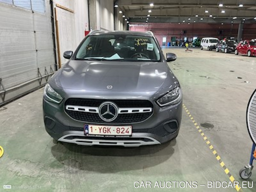 Mercedes-Benz GLA 2.0 GLA 180 D DCT BUSINESS SOLUTION