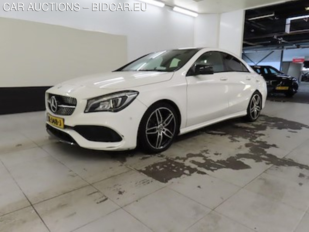 Mercedes-Benz CLA CLA 180 7G-DCT Bus Sol AMG Night Upgrade 4d