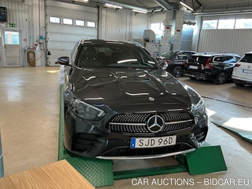 Mercedes-Benz E-Class 300 T de AMG Line Premium Drag Varmare 360 Kamera