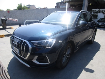 Audi Q3 40 TFSI quattro S tronic Business Adv., 2020