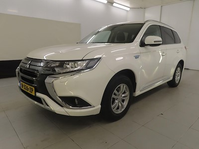 Mitsubishi Outlander PHEV Pure 5d