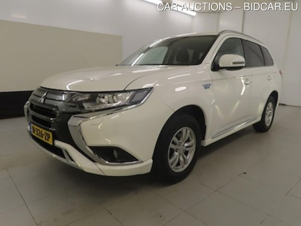 Mitsubishi Outlander PHEV Pure 5d