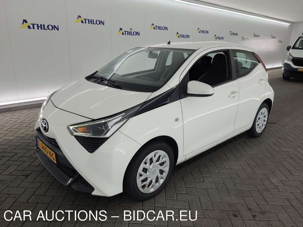 Toyota Aygo 1.0 VVT-I X-PLAY 5D 53KW, 2021
