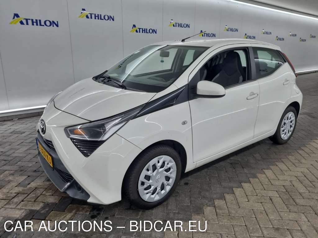 Toyota Aygo 1.0 VVT-I X-PLAY 5D 53KW, 2021