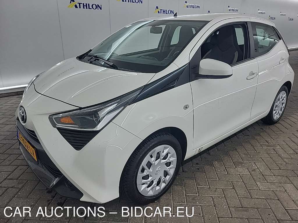 Toyota Aygo 1.0 VVT-I X-PLAY 5D 53KW, 2021