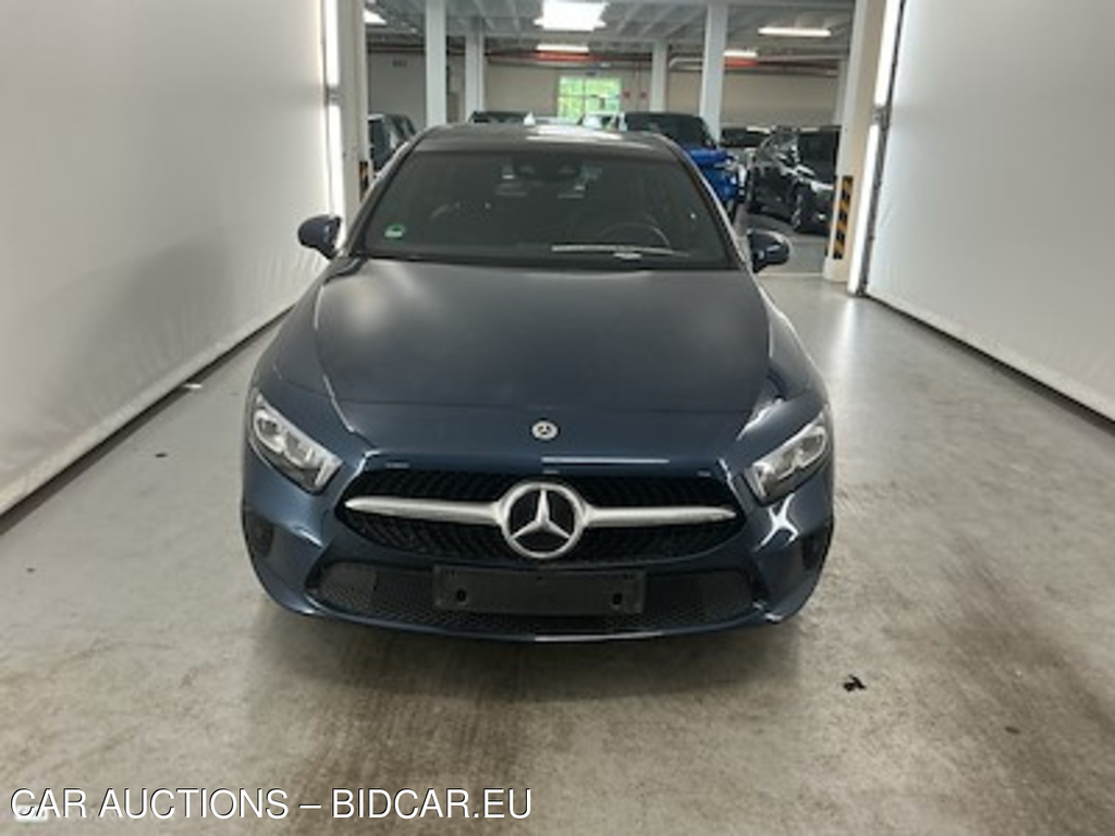 Mercedes-Benz A-CLASS 2.0 A 180 D DCT BUSINESS SOLUTION Business Solution Luxury Smartphone-