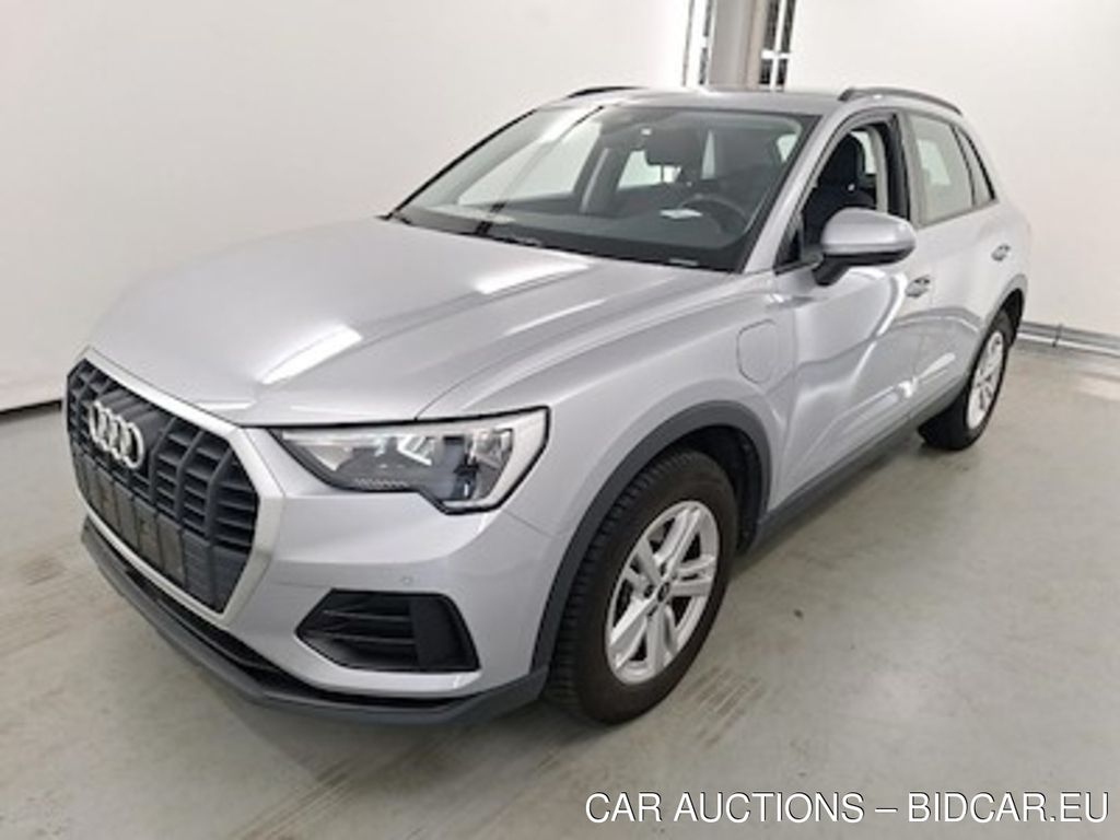 Audi Q3 1.4 45 TFSI E S TRONIC pack business plus