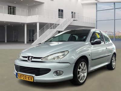 Peugeot 206 2.0-16V GTI, 2000