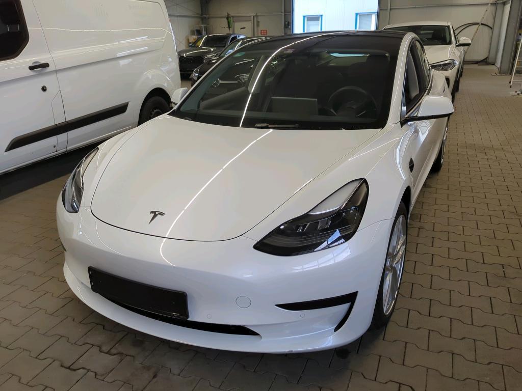 Tesla Model 3 STANDARD REICHWEITE PLUS HINTERRADANTRIEB, 2022
