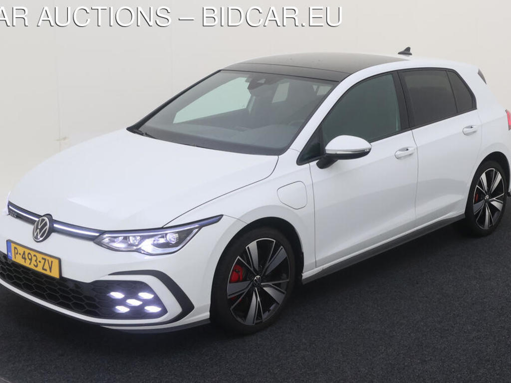 Volkswagen Golf 1.4 TSI PHEV 245PK DSG GTE WINTER PANORAMA MATRIX DCC TREKHAAK, 2022
