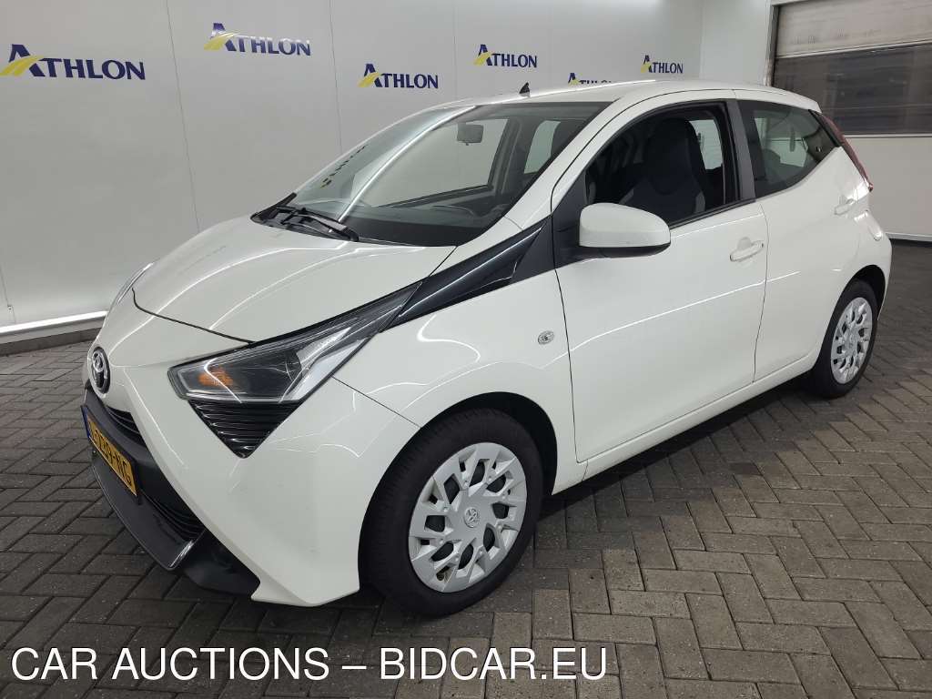 Toyota Aygo 1.0 VVT-I X-PLAY 5D 53KW, 2021