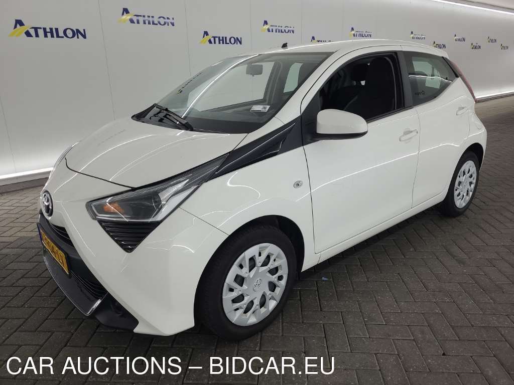 Toyota Aygo 1.0 VVT-I X-PLAY 5D 53KW, 2021
