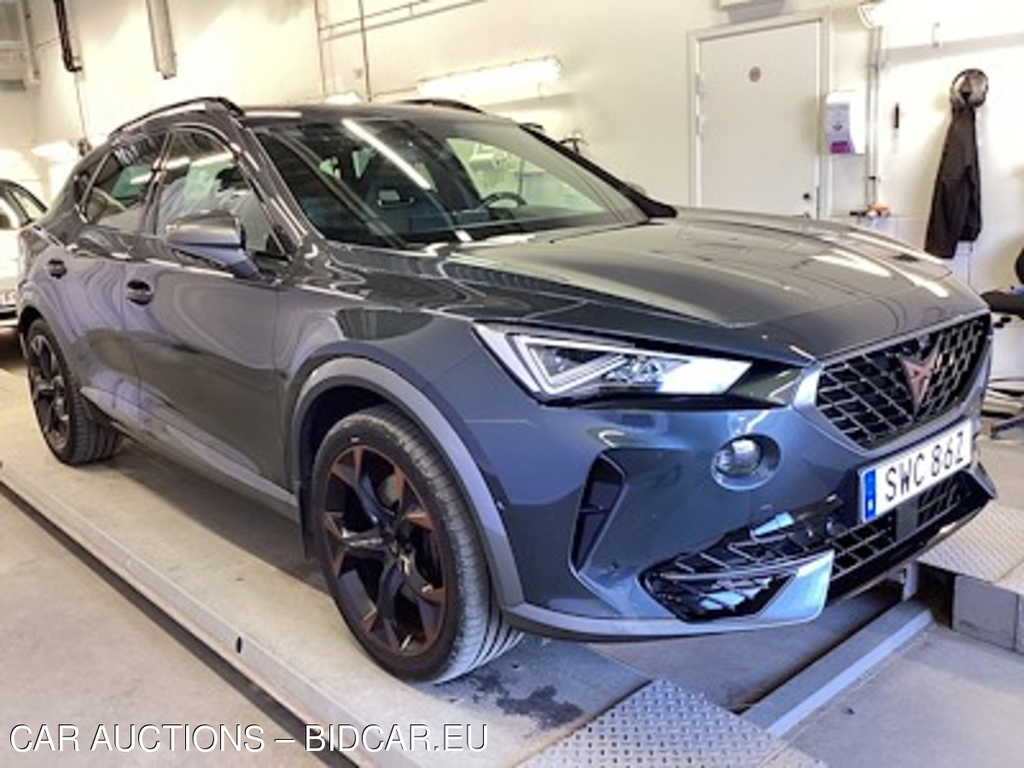 CUPRA Formentor VZ e-Hybrid Panorama Skinn Cockpit Drag