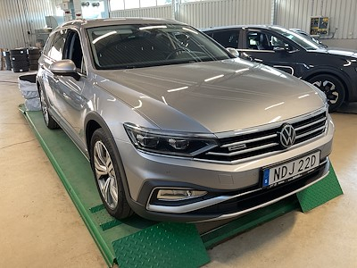 Volkswagen Passat Alltrack 2.0 TDI 4Motion Executive Drag Paket IQ.Light H/K Cockpit Varmare