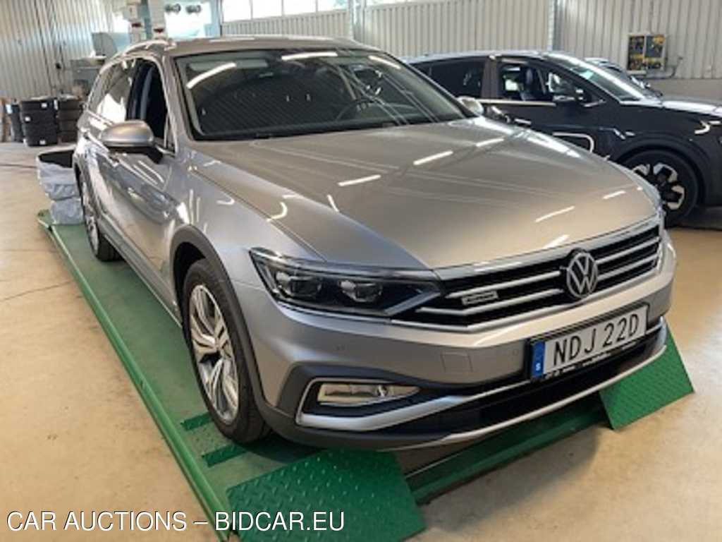 Volkswagen Passat Alltrack 2.0 TDI 4Motion Executive Drag Paket IQ.Light H/K Cockpit Varmare