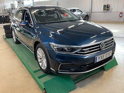 Volkswagen Passat GTE Executive Drag Varmare Kamera Skinn IQ.Light Ambient LED