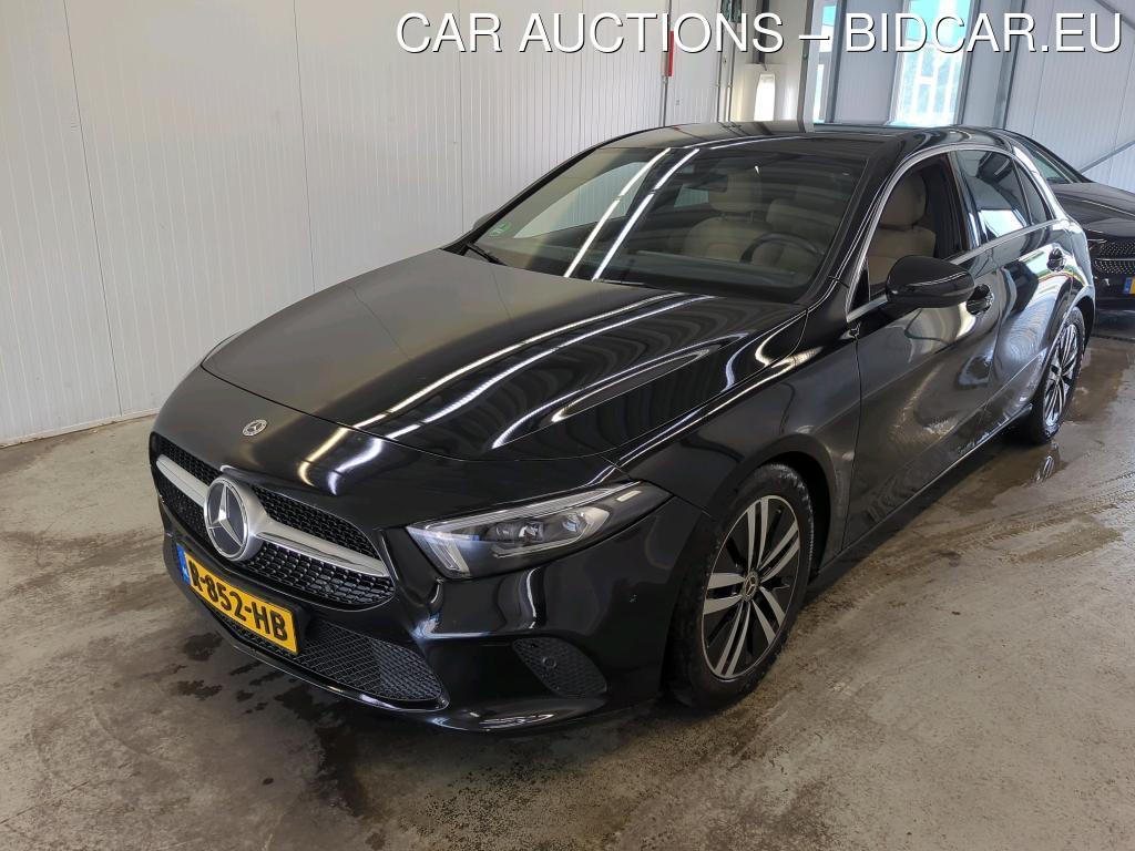 Mercedes-Benz A200 d 2.0 110kW Luxury Line DCT, 2022