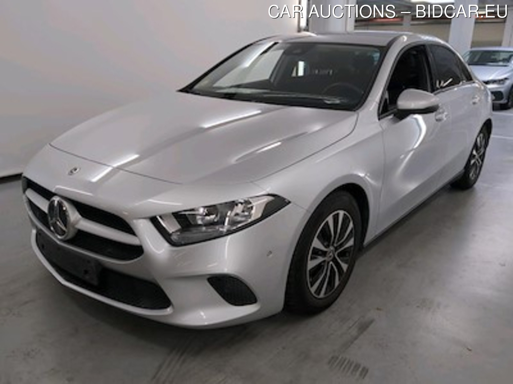 Mercedes-Benz A-class limousine 2.0 A 180 D BUSINESS SOLUTION DCT