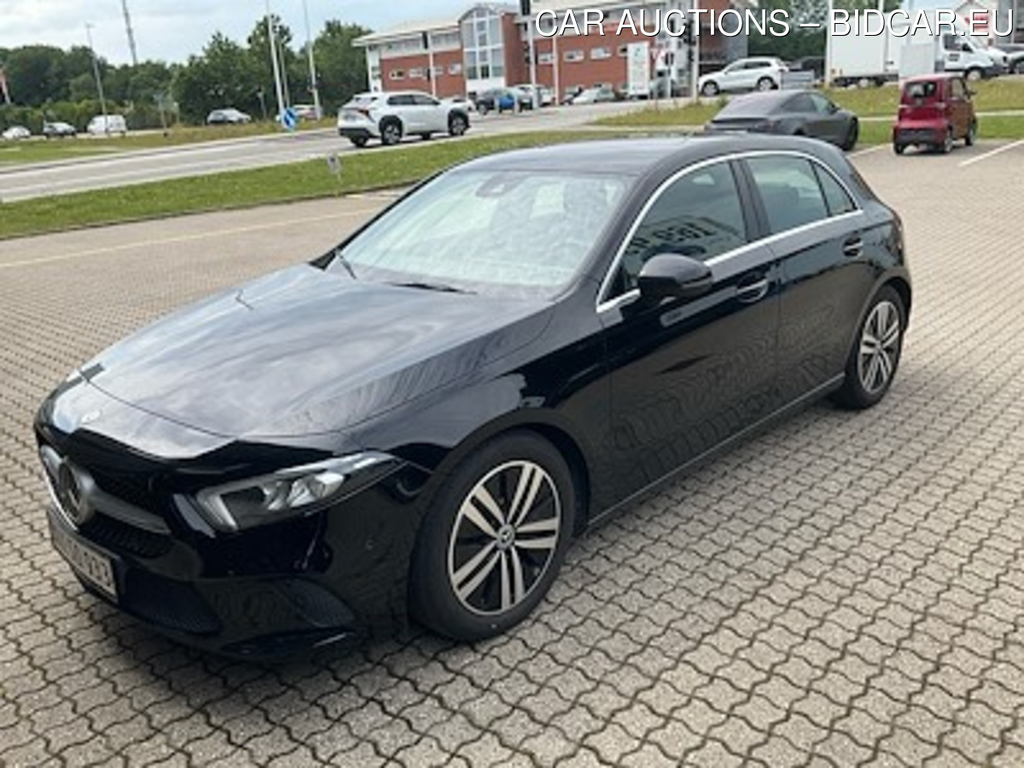 Mercedes-Benz A-KLASSE 1.3 A 180 Business DCT UA!,