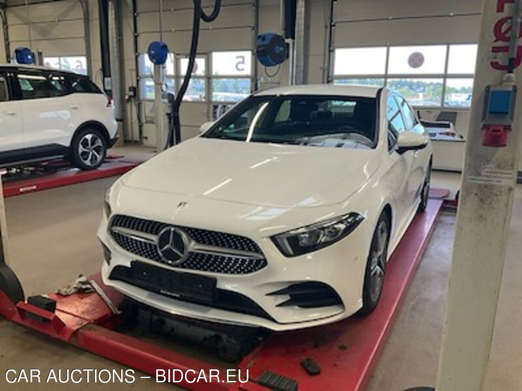 Mercedes-Benz A-KLASSE 2.0 A 200 Business AMG DCT UA!