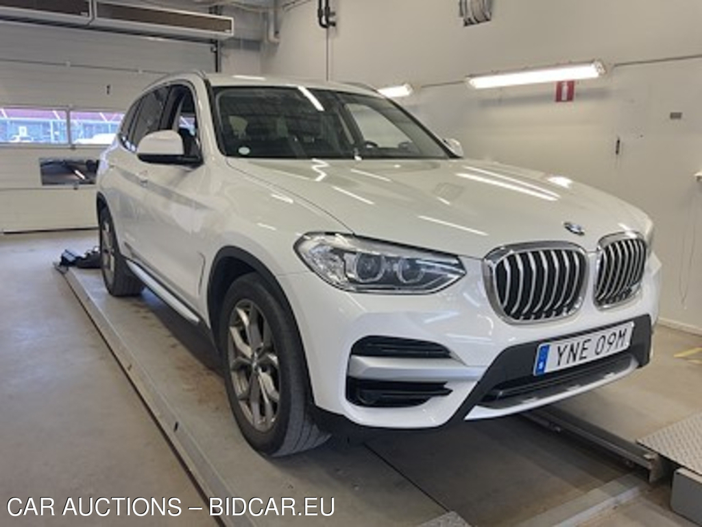 BMW X3 xDrive30e Connected Edition Skinn Drag