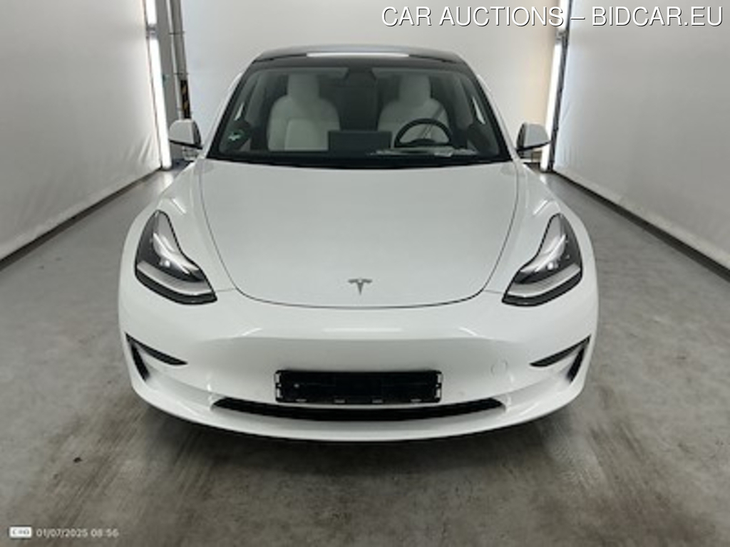 Tesla Model 3 75 kWh Performance Dual Motor Full Self-Driving Capability