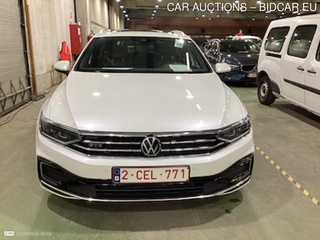 Volkswagen Passat variant 1.4 TSI MSQ VARIANT GTE BUSINESS