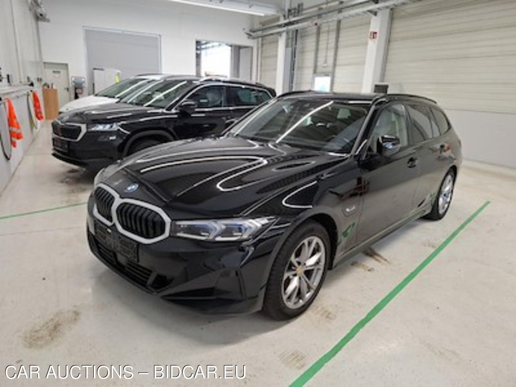 BMW Series 3 320e A Xdrive Touring 120KW