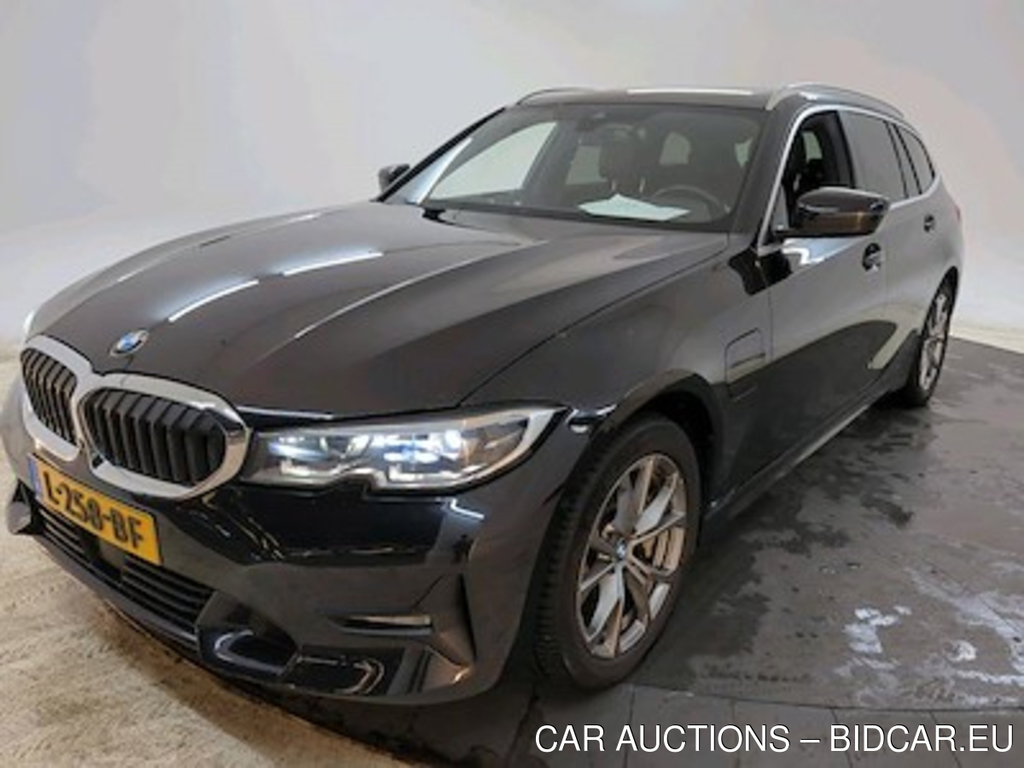 BMW 3-serie touring 330e