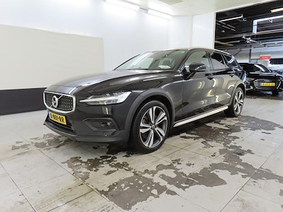 Volvo V60 cross country B5 AWD Cross Country Plus 5d