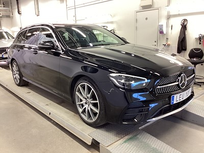 Mercedes-Benz E-Class 220 T d AMG Line Vinter Paket 360 Kamera Drag El-Stolar Fram