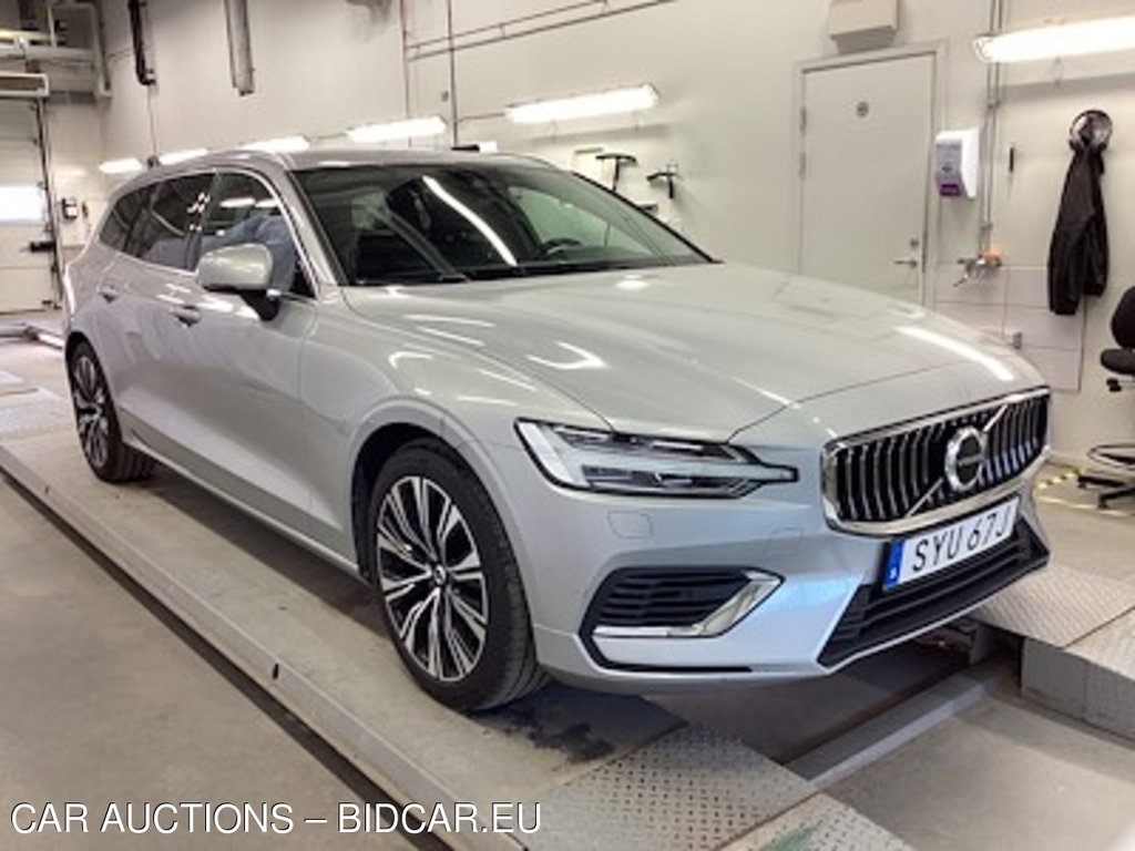 Volvo V60 Recharge T6 350 AWD Core Edt Drag Ljuspkt Tonade rutor
