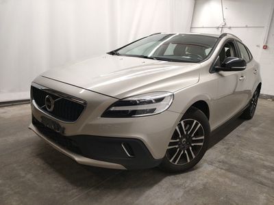 Volvo V40 cross country diesel - 2016 V40 CROSS COUNTRY 2.0 D2 PLUS GEARTRONIC, 2018