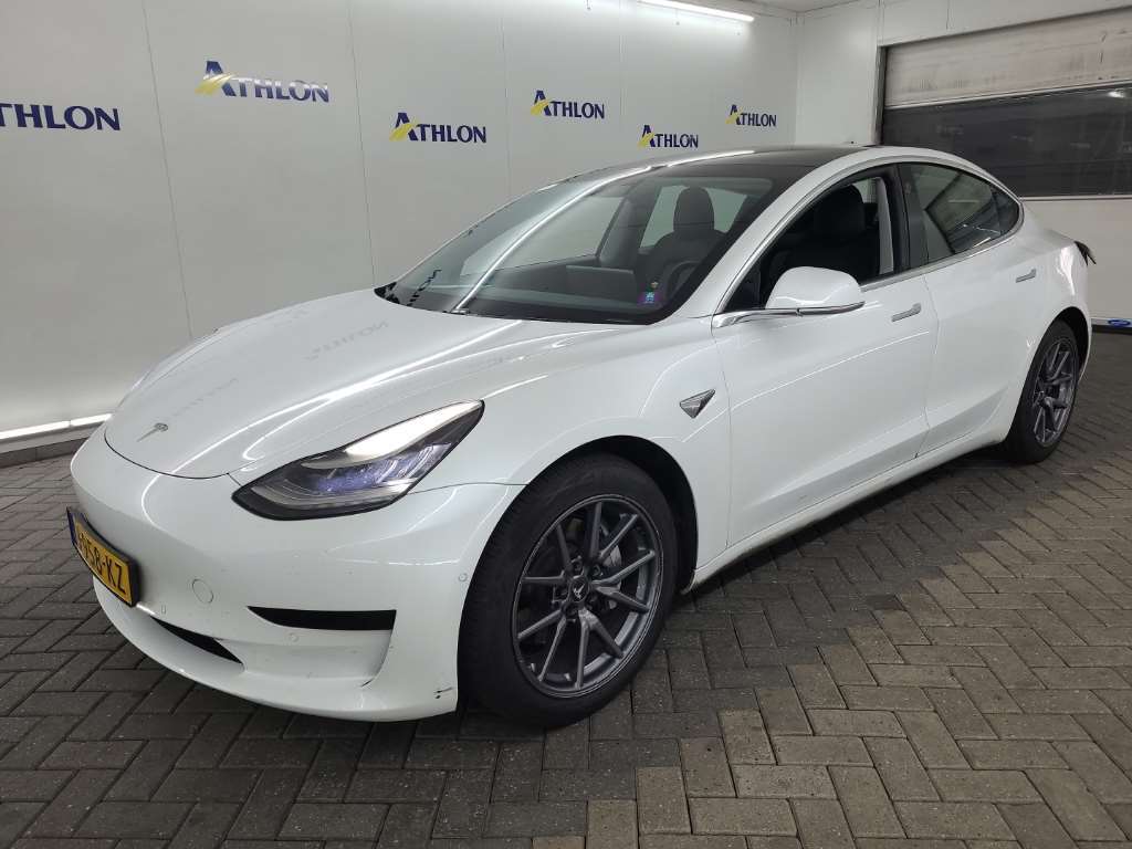 Tesla Model 3 STANDARD RANGE PLUS RWD 4D 225KW, 2020