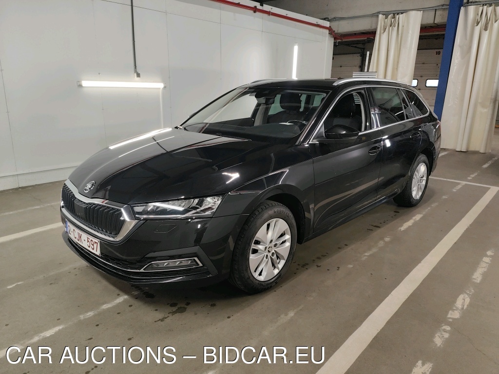 Skoda Octavia combi OCTAVIA COMBI 2.0 CRTDI DSG7 CLEVER 85KW/115PK 5D/P AUTO-7, 2022