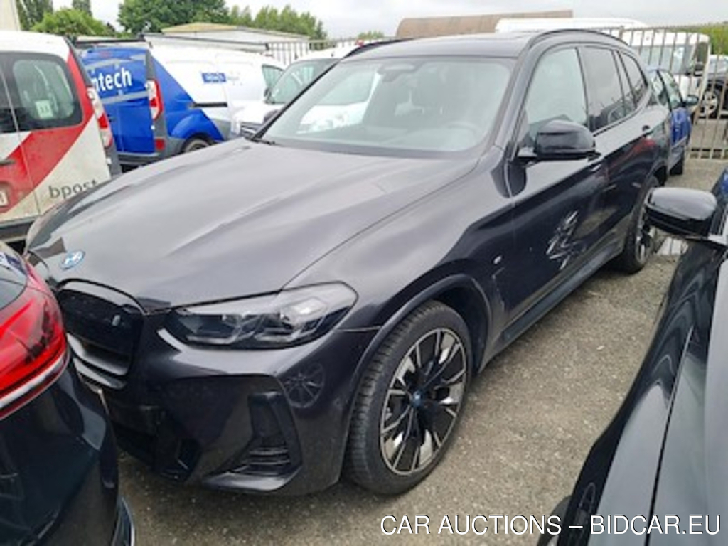 BMW IX3 80KWH AUTO