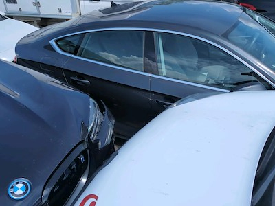 BMW IX3 80KWH AUTO