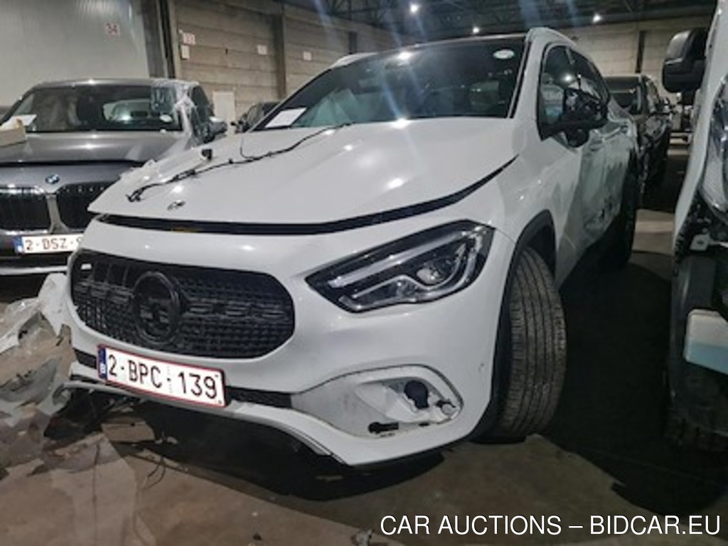 Mercedes-Benz GLA 2.0 GLA 180 D DCT BUSINESS SOLUTION