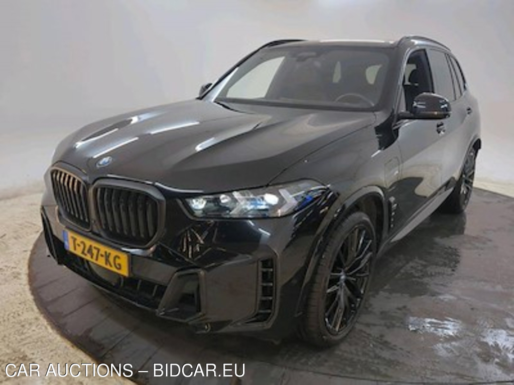 BMW X5 xDrive50e Launch Edition