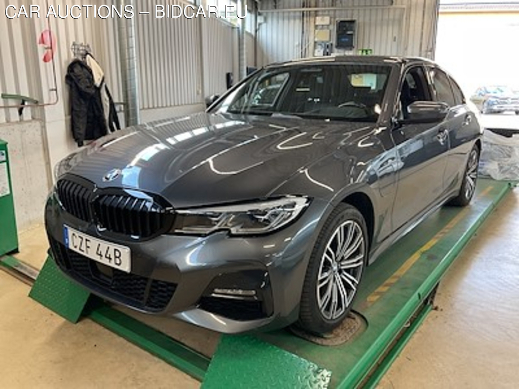 BMW Series 3 330e Sedan M Sport 360 Kamera EL-Stolar H/K Laserlights HuD Gesture Control