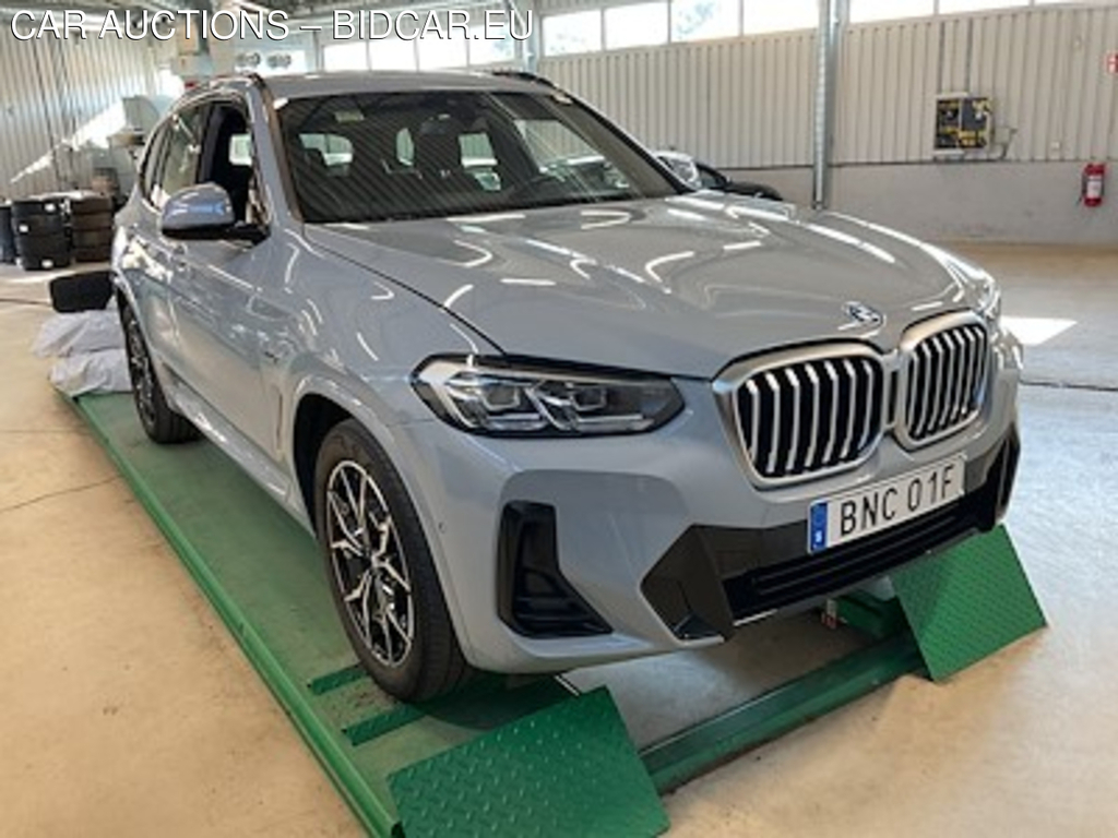 BMW X3 X3 xDrive30e M Sport Panorama Skinn Drag Kamera