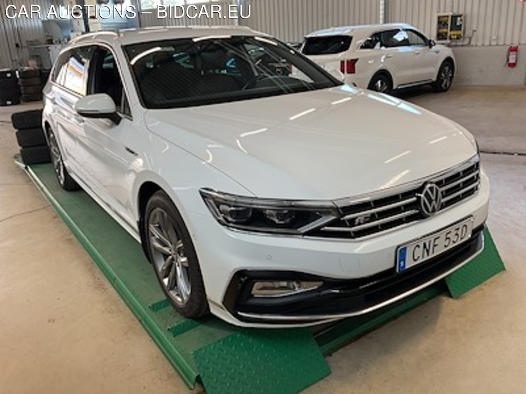 Volkswagen Passat 2.0 TDI 4Motion R-Line GT Cockpit Easy Park paket Dragpaket