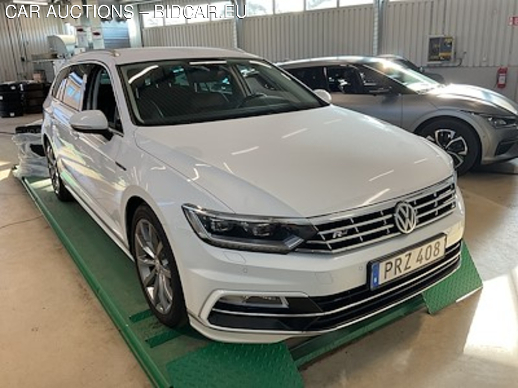 Volkswagen Passat 2.0 TDI 4Motion R-Line GT Executive Safe Tech Drag Paket Cockpit Varmare Skinn